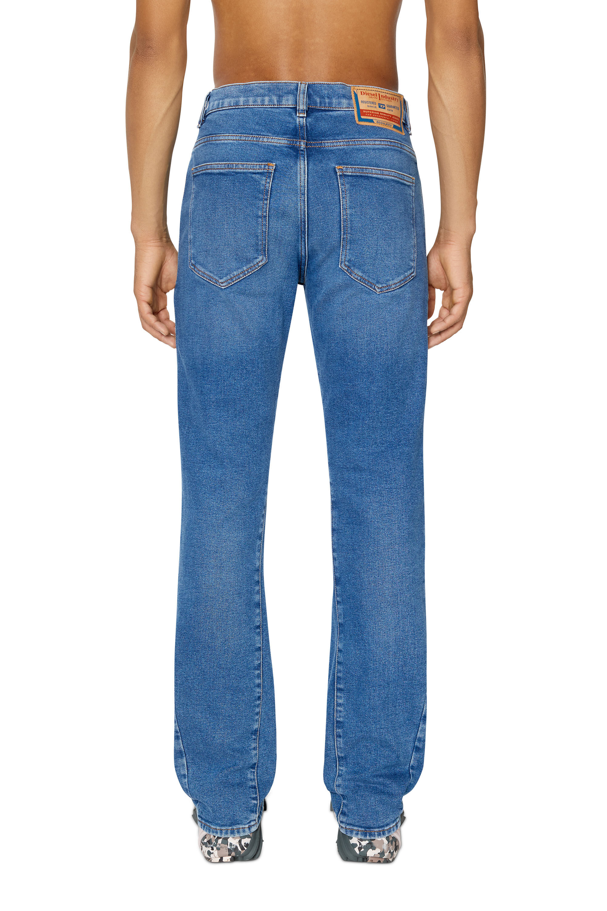 Diesel - 2021 D-Vocs 09E34 Bootcut Jeans, Medium blue - Image 4