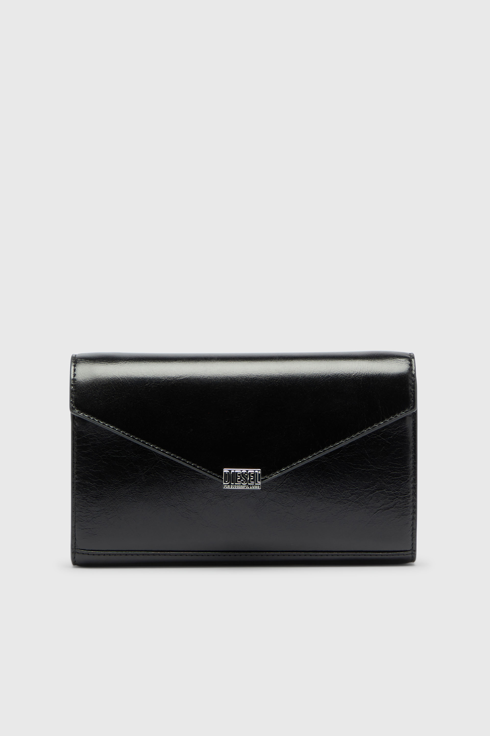 Wallet purse in shiny wrinkled leather