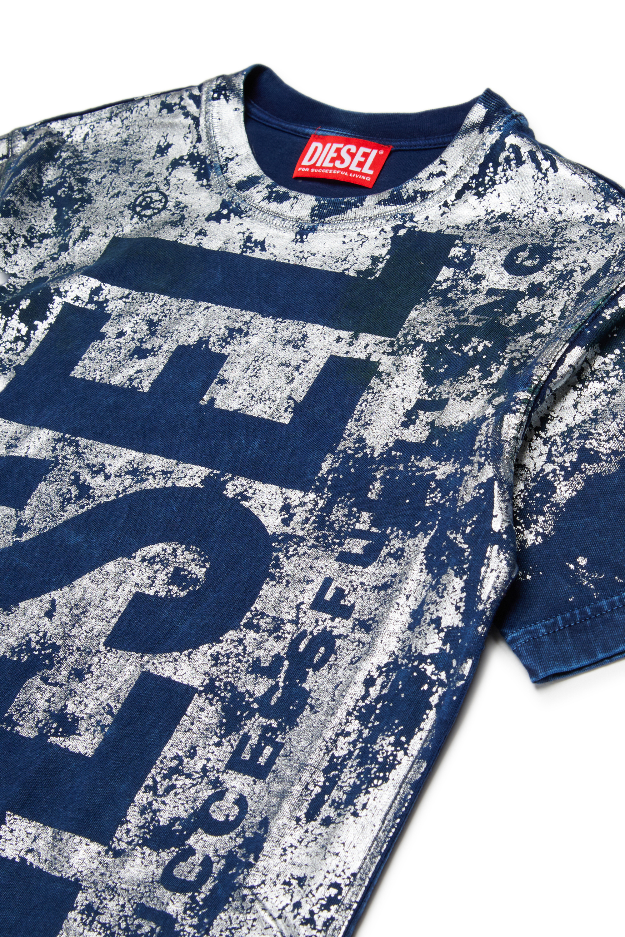 Diesel - TABOXTAR2 OVER, Man's T-shirt with chalk-effect print in Blue - 3