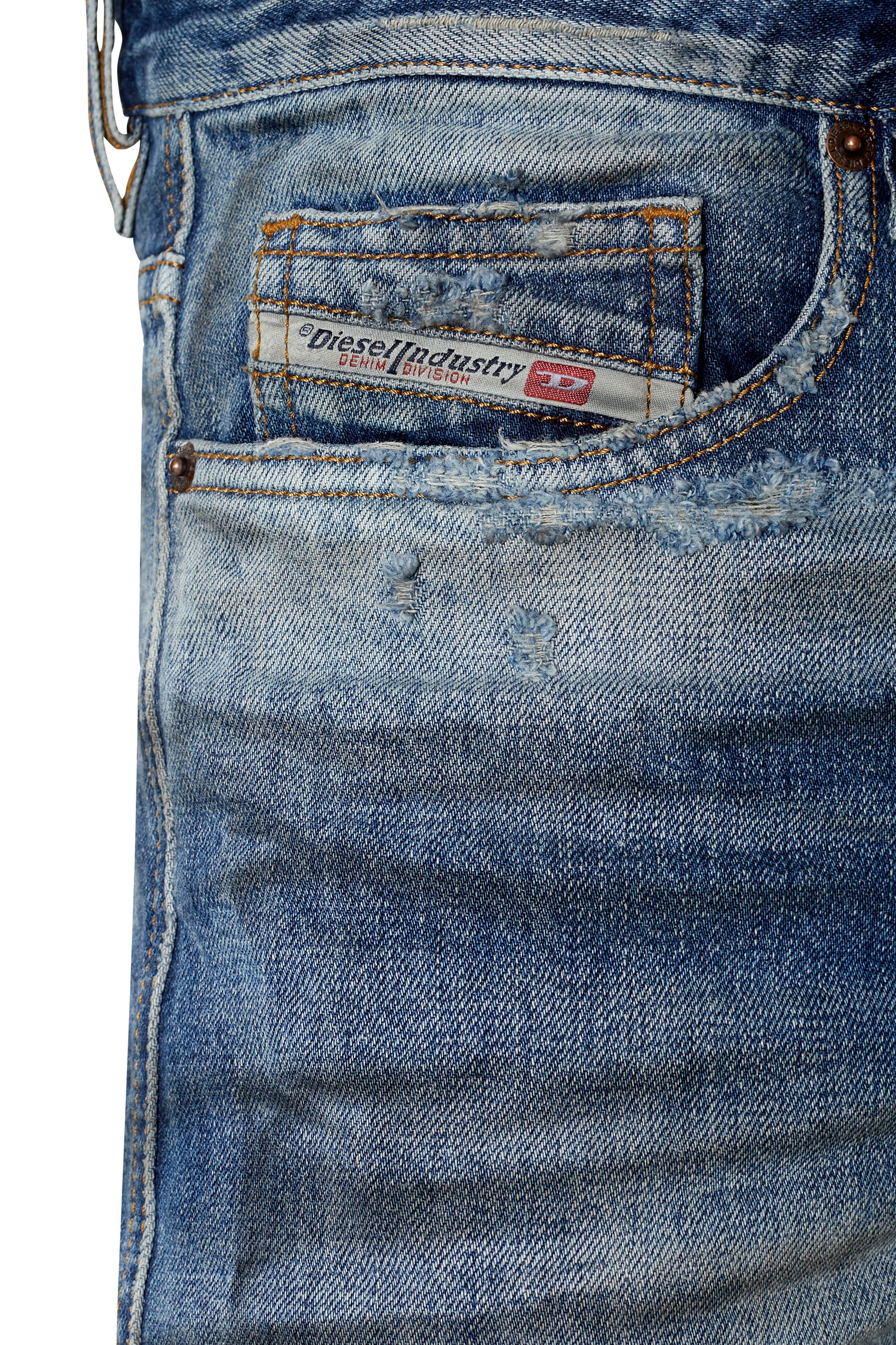 Diesel - 2020 D-Viker 007D1 Straight Jeans, Medium blue - Image 3