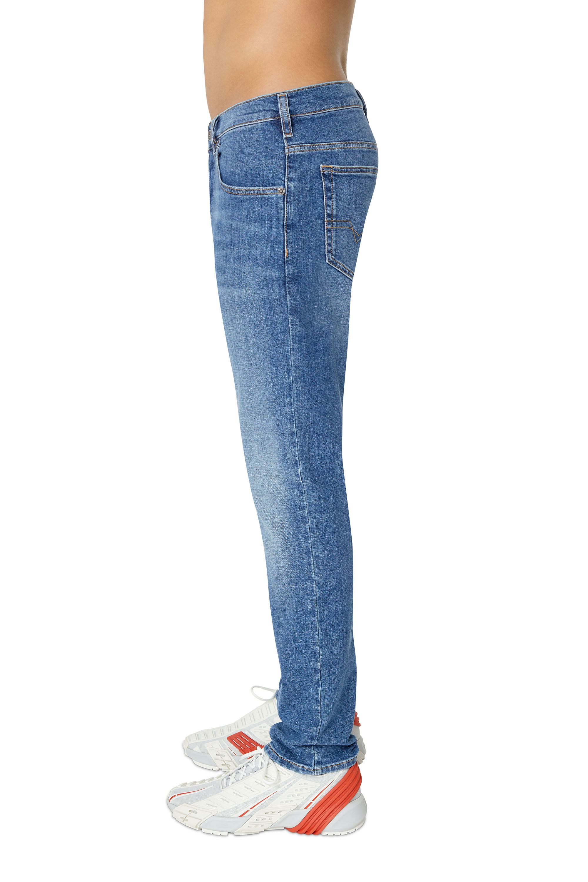 Diesel - Tapered Jeans D-Yennox 0IHAT, Medium blue - Image 4