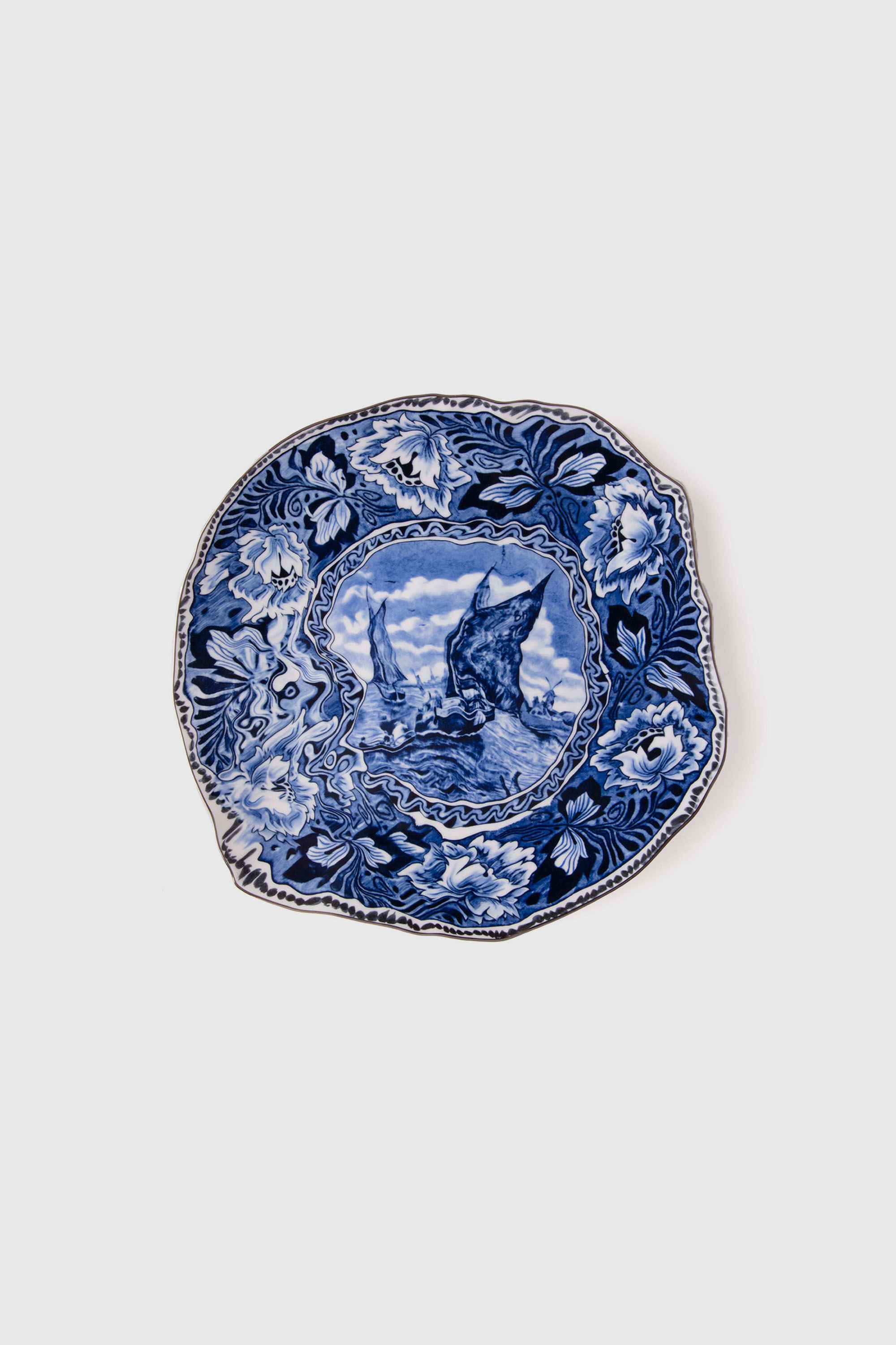 Porcelain dinner plate