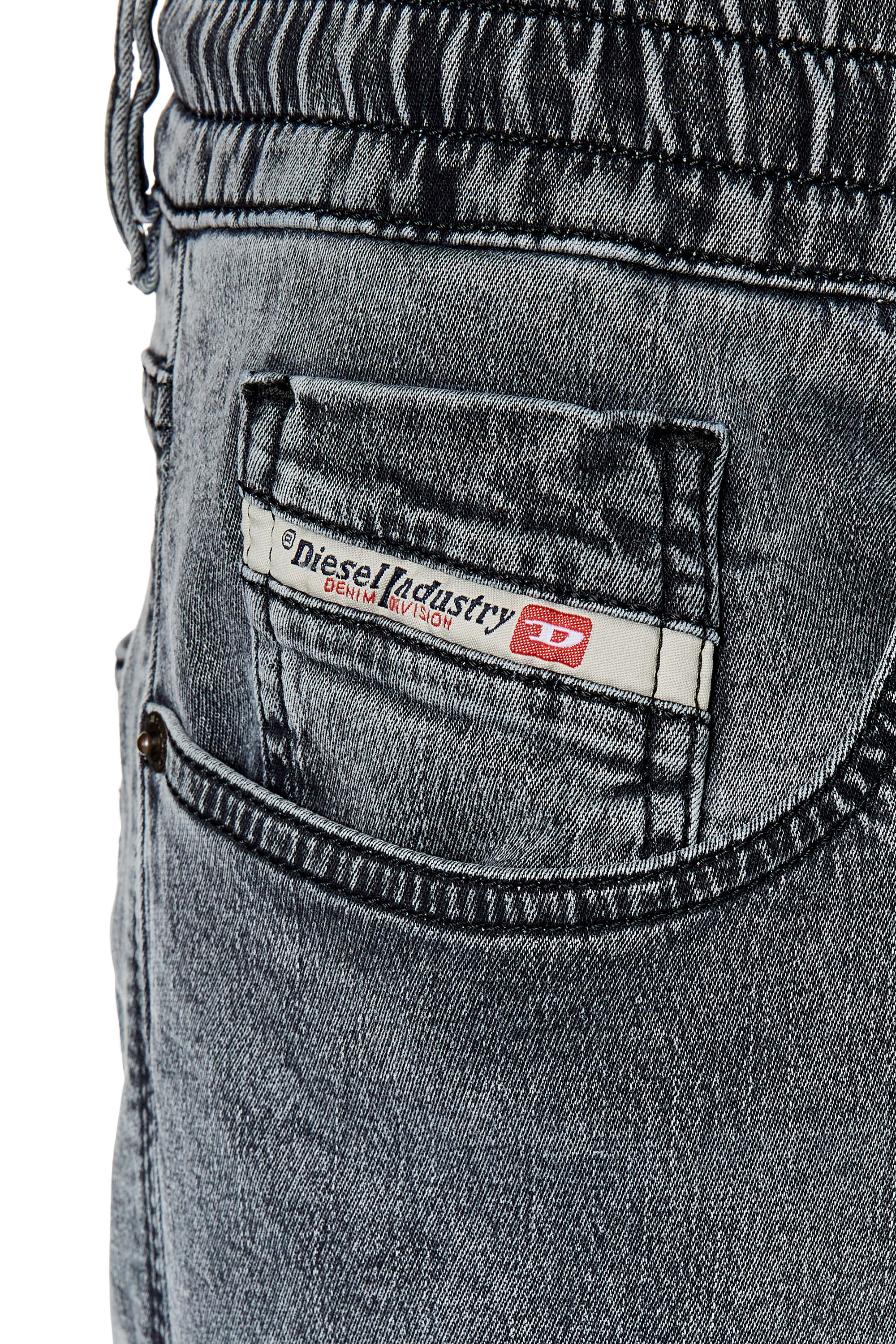 Diesel - D-Strukt JoggJeans® 068DW Slim, Light Grey - Image 3