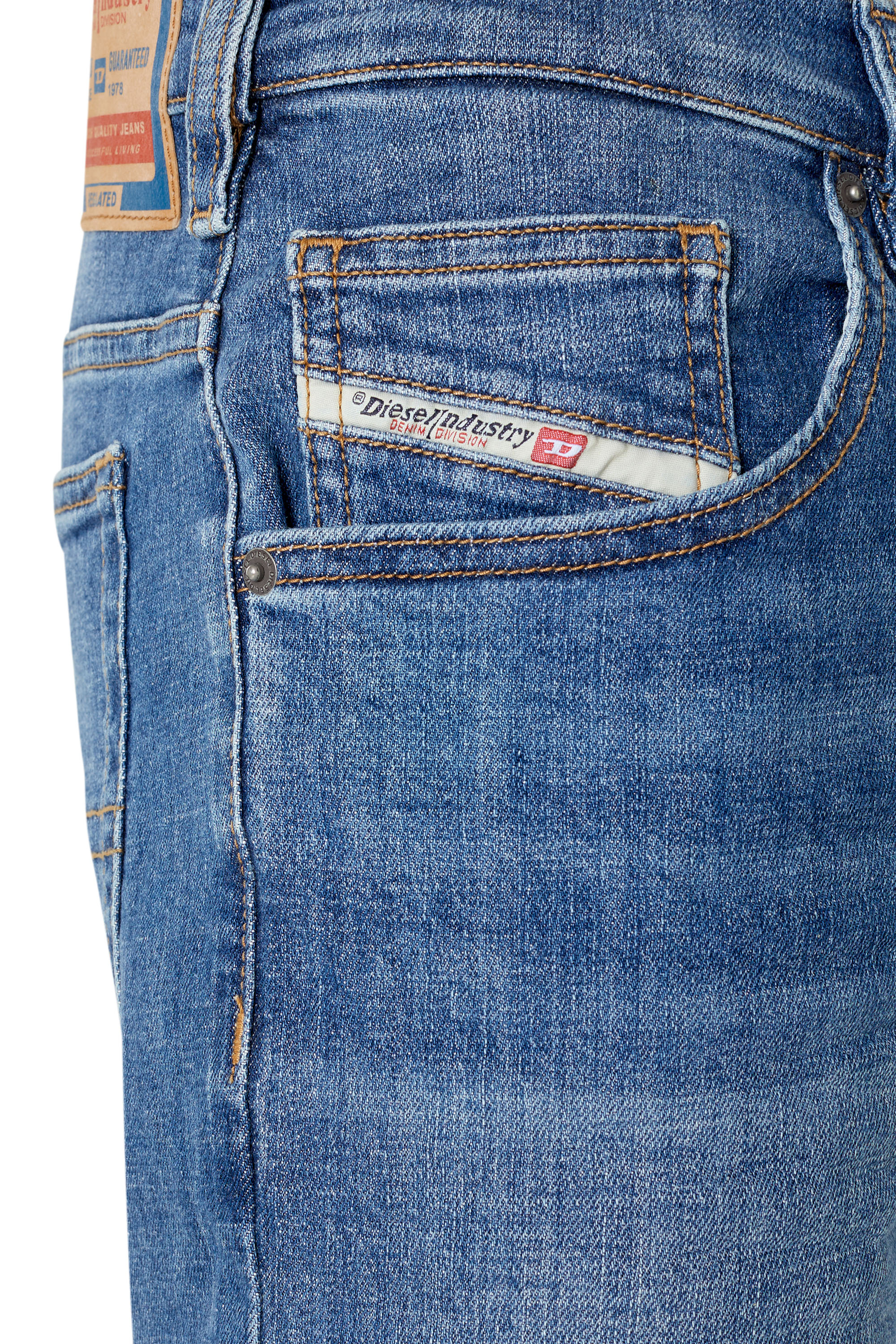 Diesel - Tapered Jeans D-Yennox 0IHAT, Medium blue - Image 3