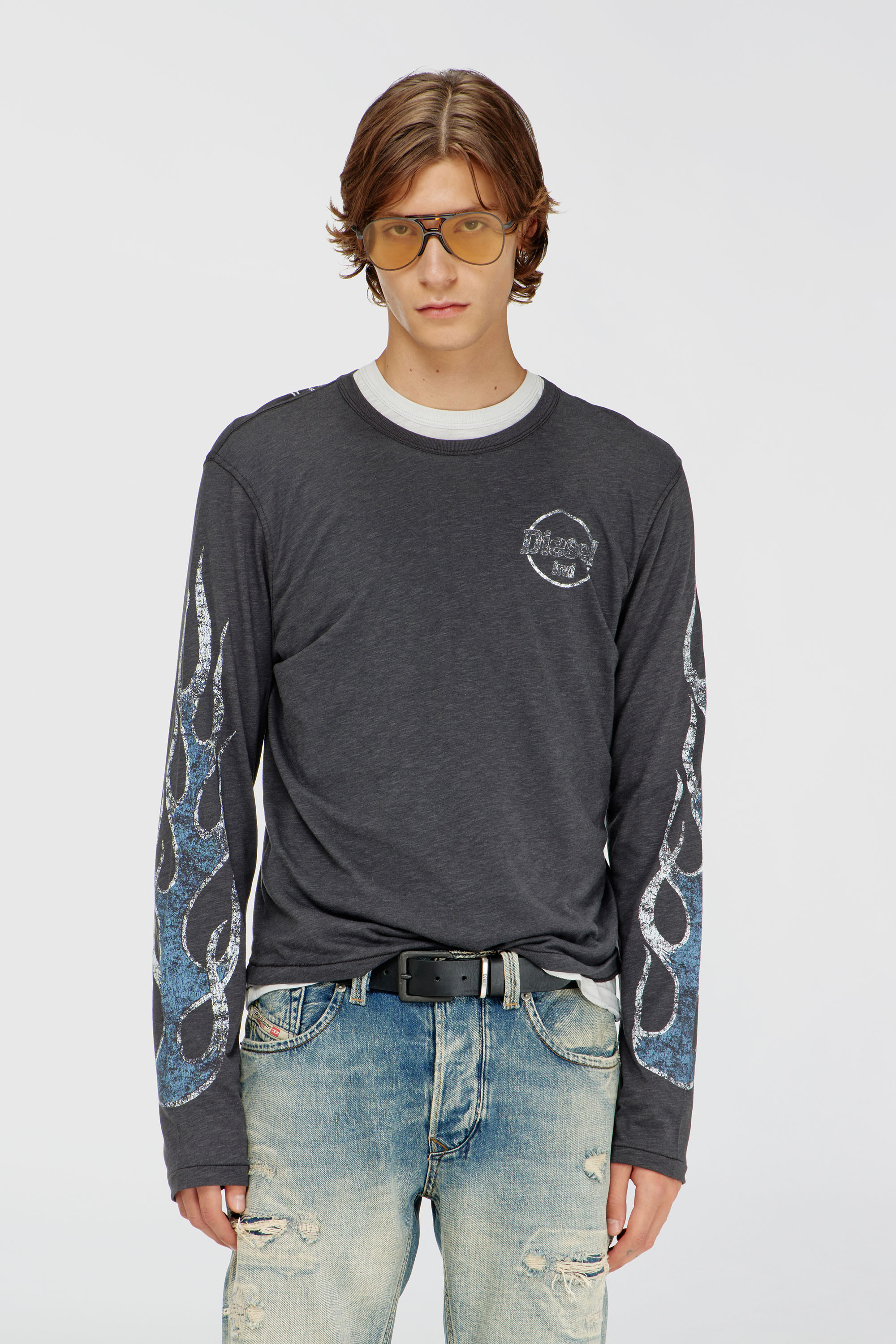 Diesel - T-NOTS-LS, Man's Long-sleeve T-shirt in slub jersey with crack print in Dark grey - 1