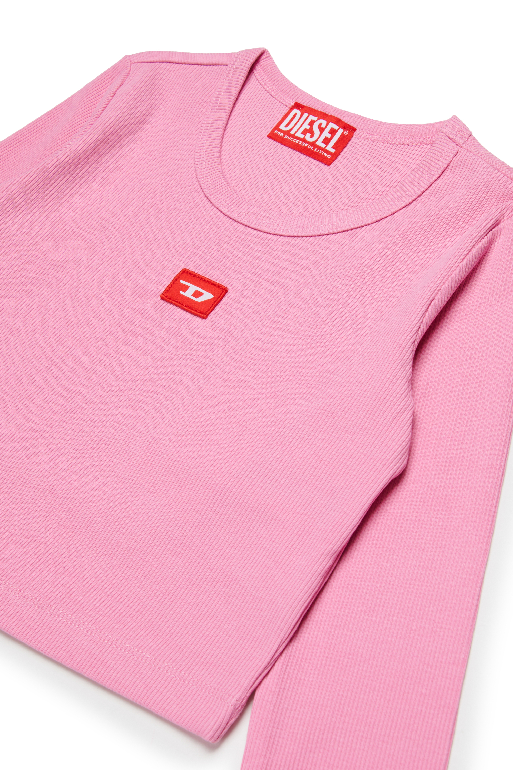 TBALLETD, Pink