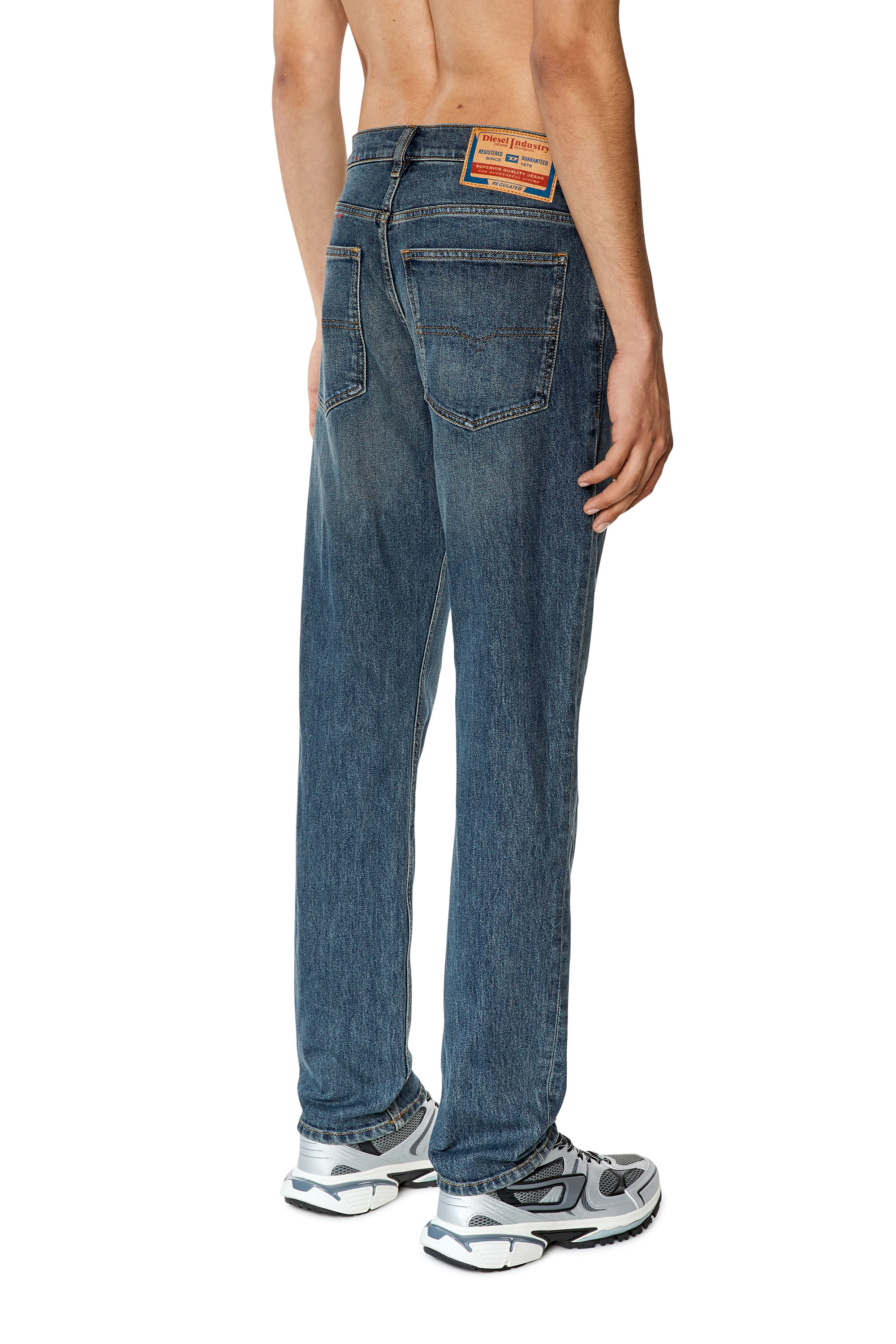 Diesel - 1995 D-Sark 09F74 Straight Jeans, Medium blue - Image 2