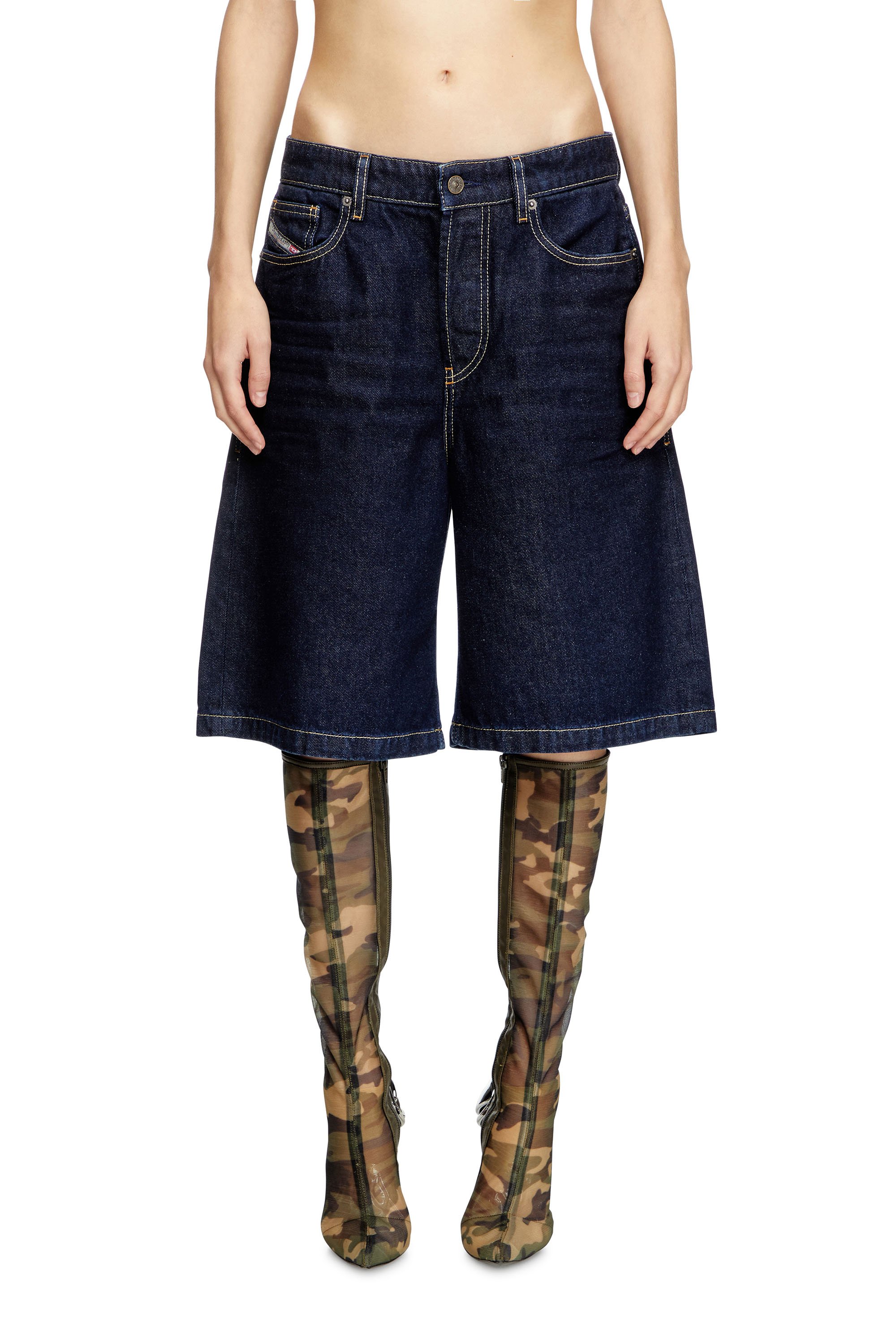 Diesel - DE-SIRE-SHORT, Woman's Shorts in clean-wash denim in Dark Blue - 1